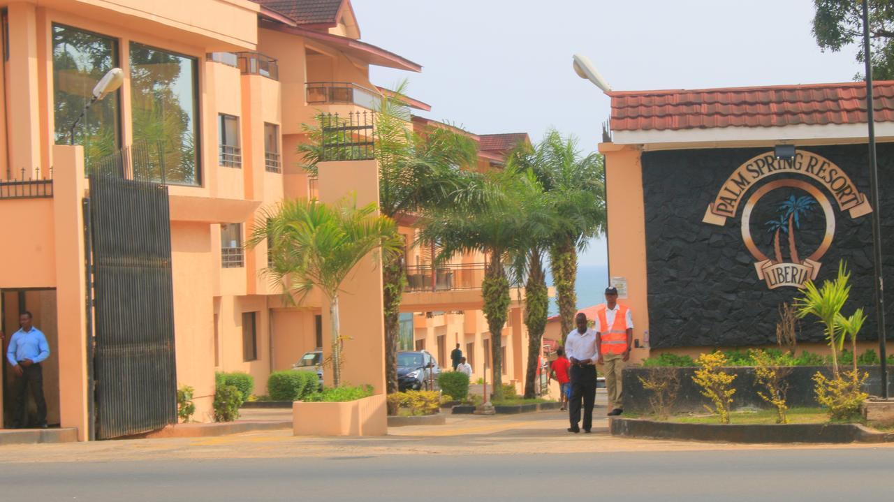 Palm Spring Resort Monrovia Bagian luar foto