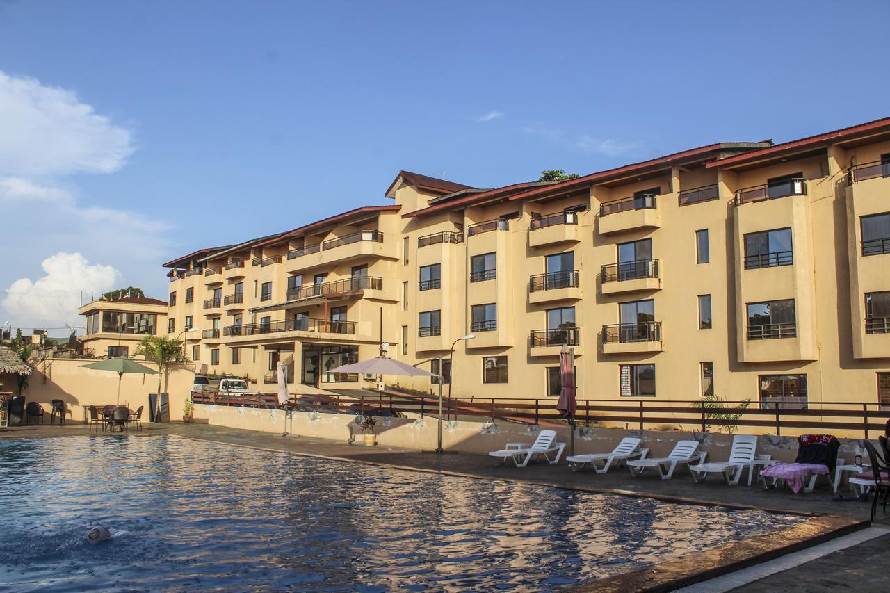 Palm Spring Resort Monrovia Bagian luar foto